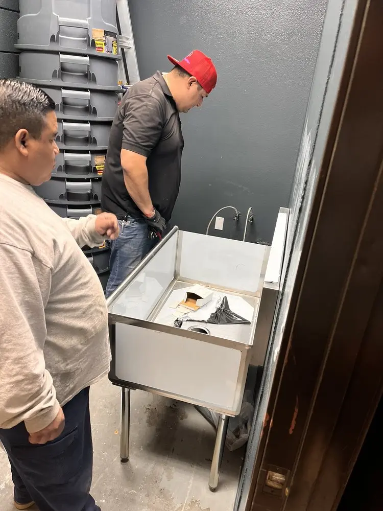 Commercial plumbing and sink installation in Hillcrest Oaks